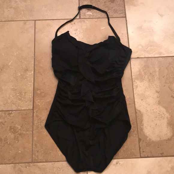 jantzen Other - Ruffled One Pieces Swimsuit jantzen Other - Ruffled One Pieces Swimsuit
